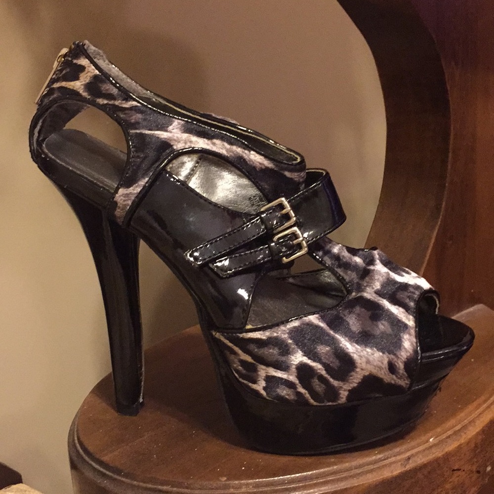 Animal print & black platform stiletto